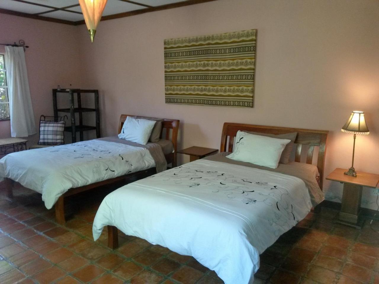 Mwanzo Lodge Naivasha Esterno foto